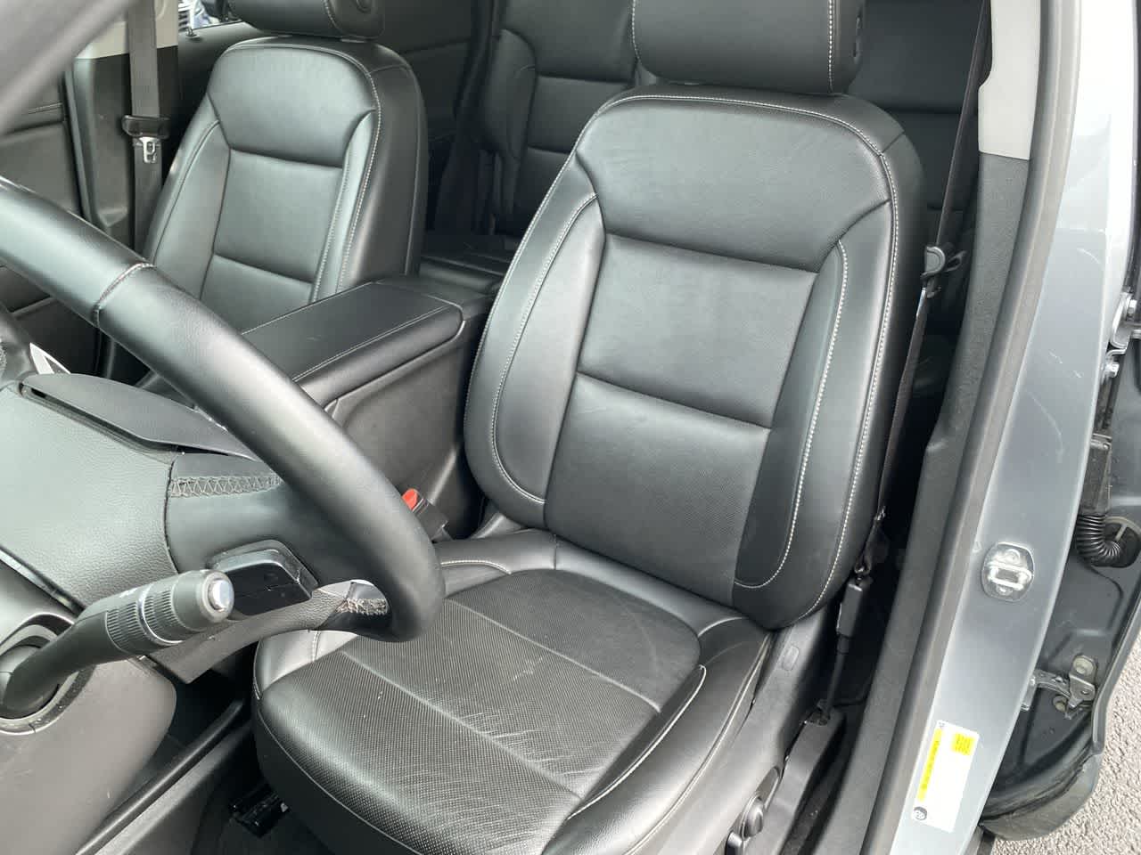 Thumbnail: 2023 GMC Acadia - 17