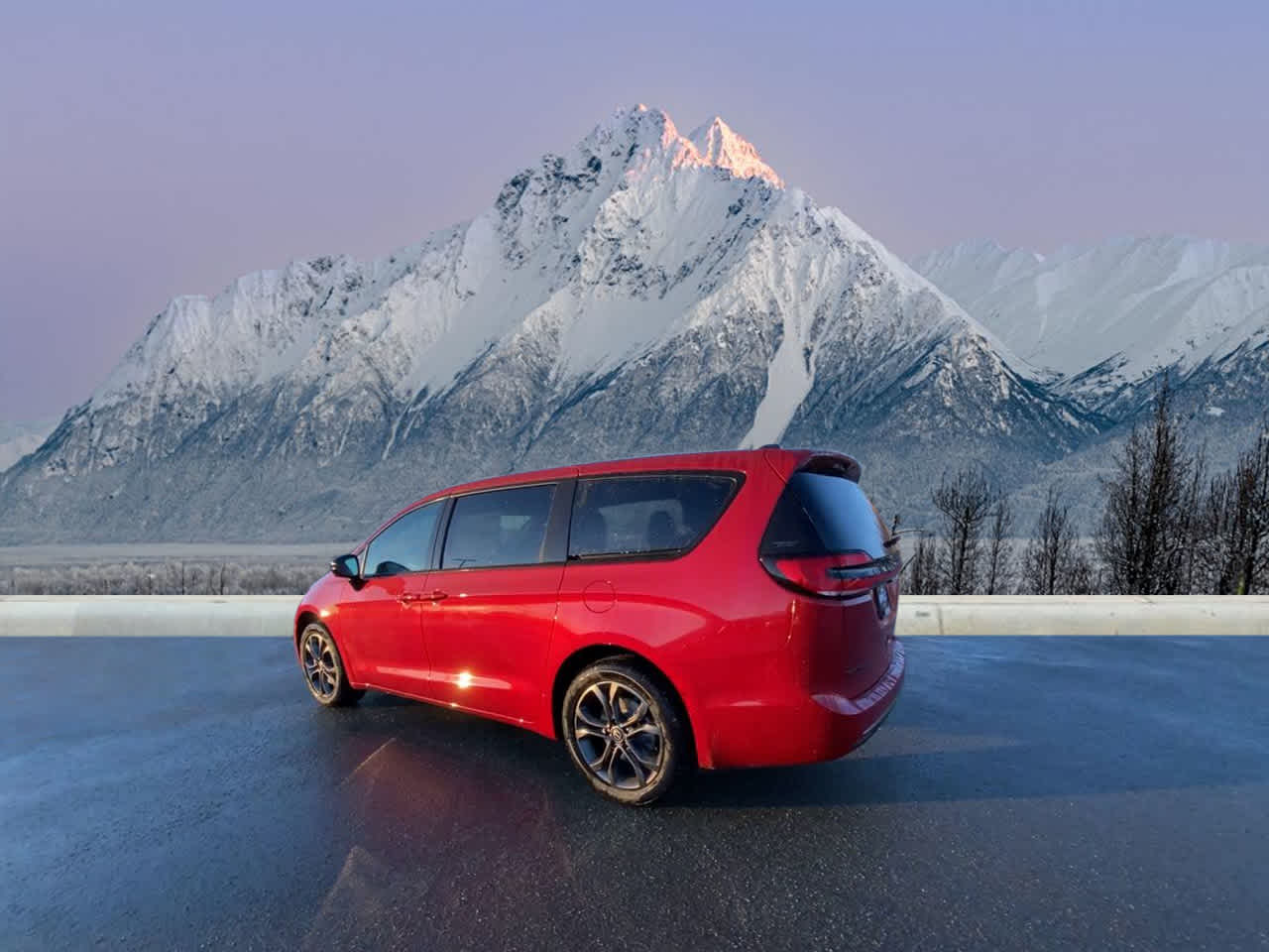 Thumbnail: 2026 Chrysler Pacifica - 4