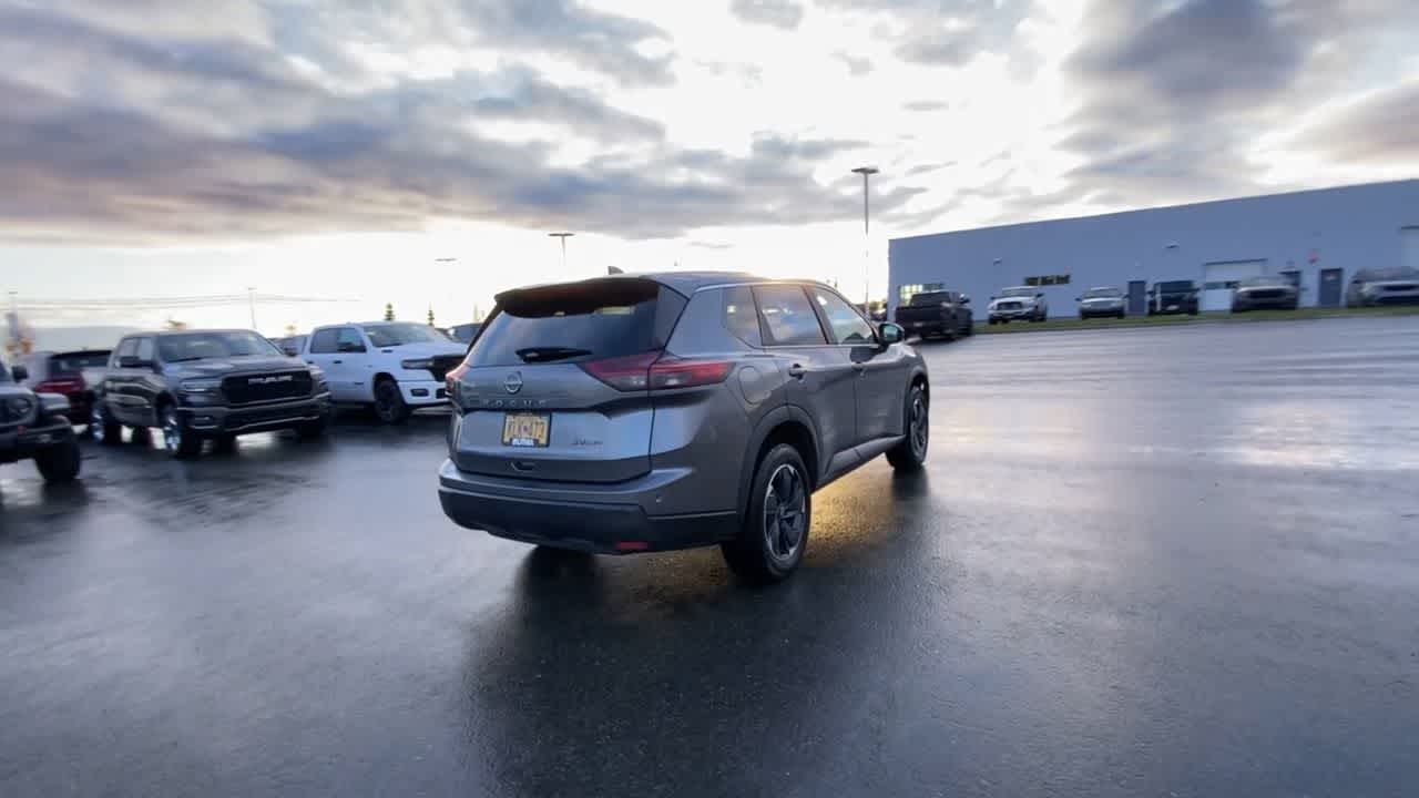 Thumbnail: 2024 Nissan Rogue - 13