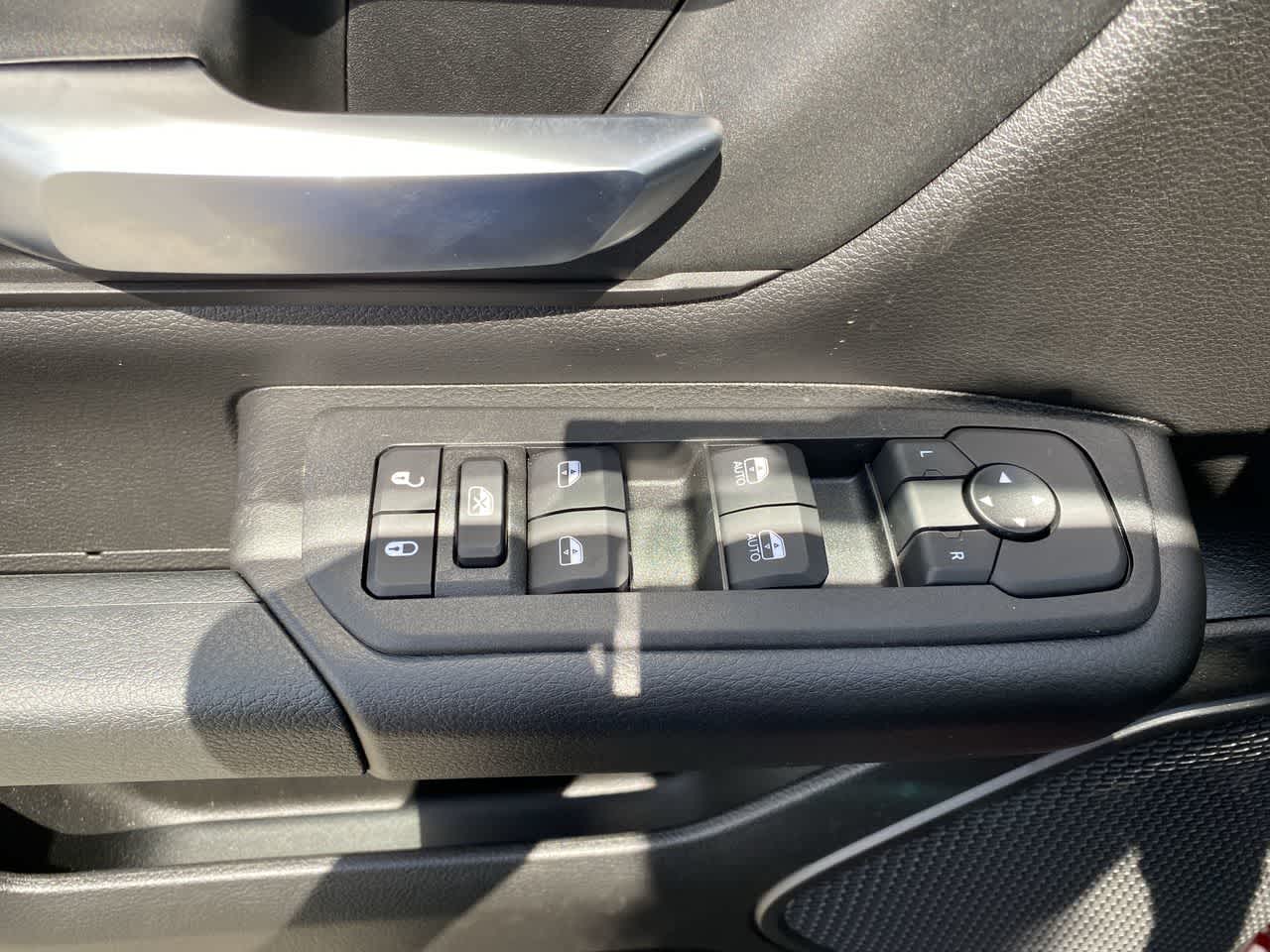 Thumbnail: 2025 RAM 1500 - 19