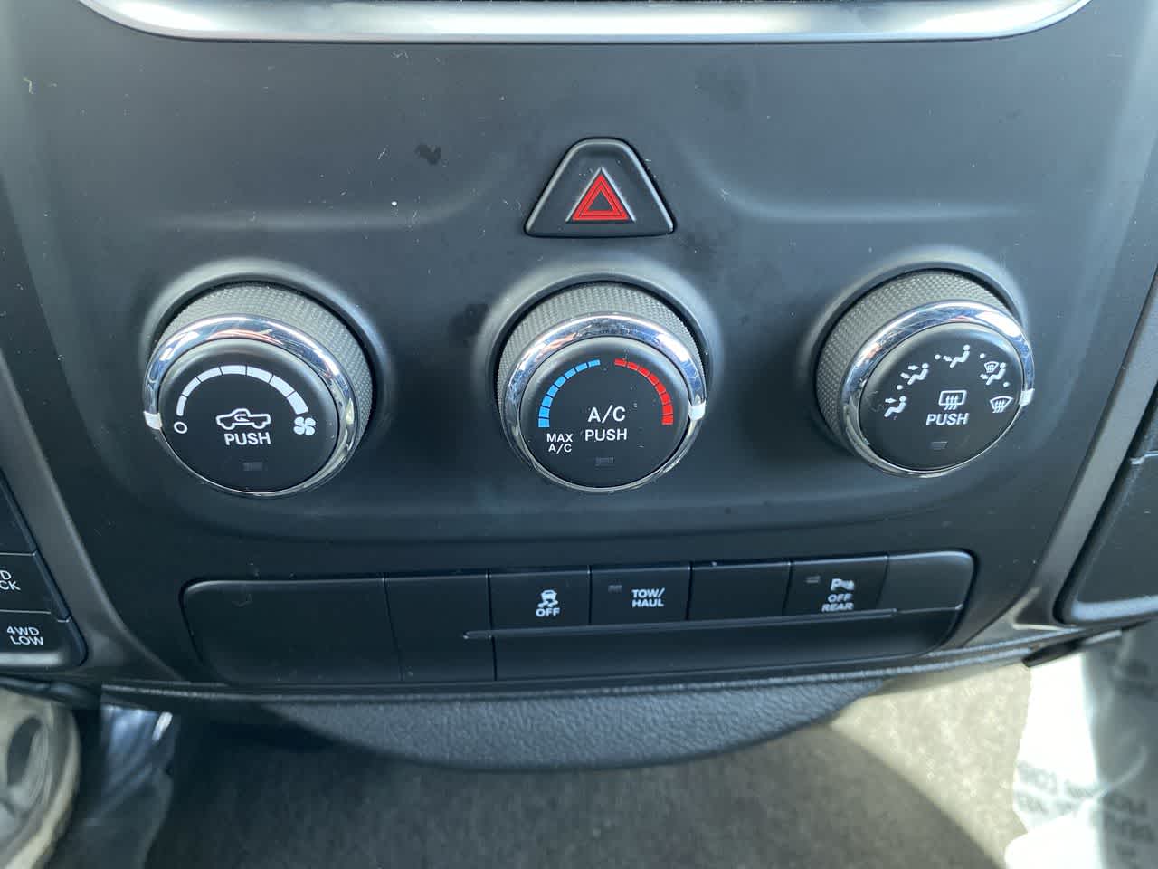Thumbnail: 2024 RAM 1500 Classic - 25