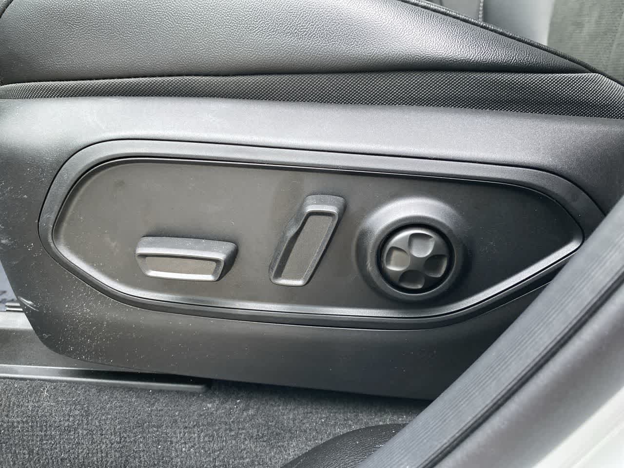 Thumbnail: 2026 Jeep Grand Cherokee - 18