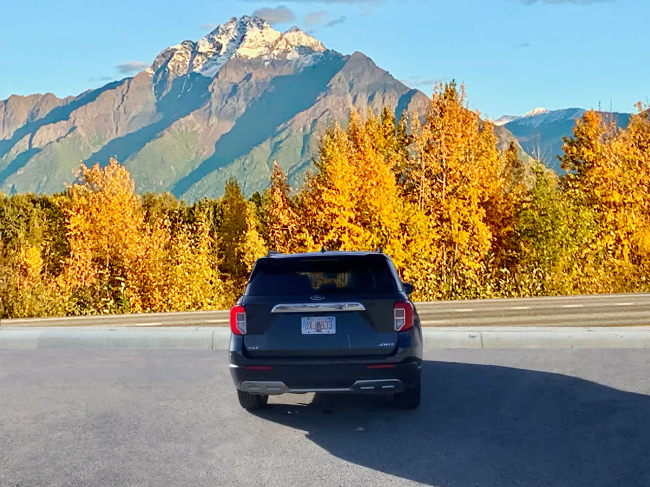 2023 Ford Explorer XLT photo 4