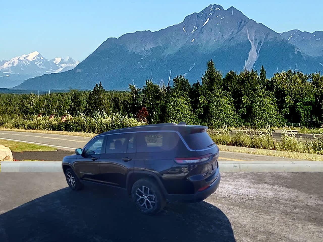 Thumbnail: 2024 Jeep Grand Cherokee L - 3