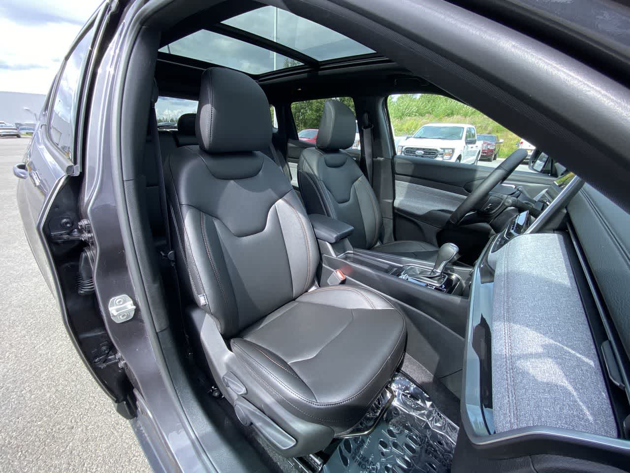 Thumbnail: 2024 Jeep Compass - 27