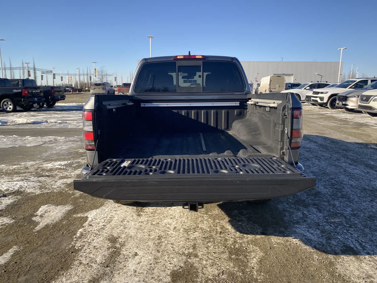 Thumbnail: 2022 Nissan Frontier - 24