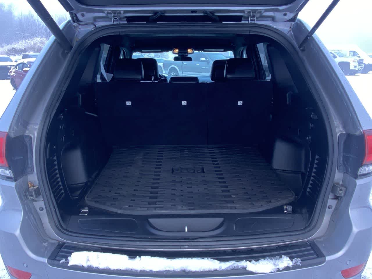 Thumbnail: 2021 Jeep Grand Cherokee - 25