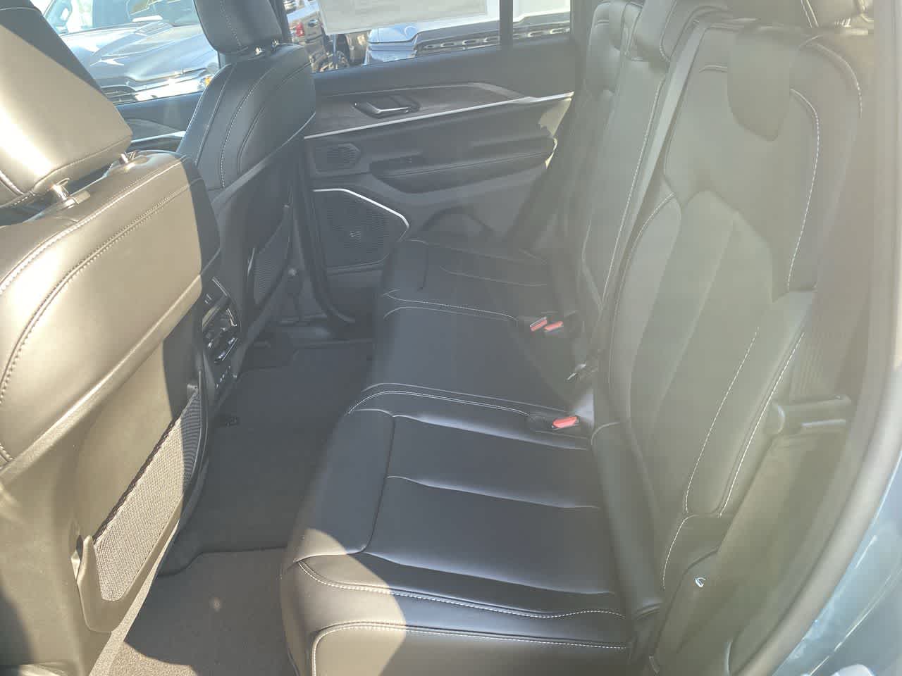 Thumbnail: 2026 Jeep Grand Cherokee - 23