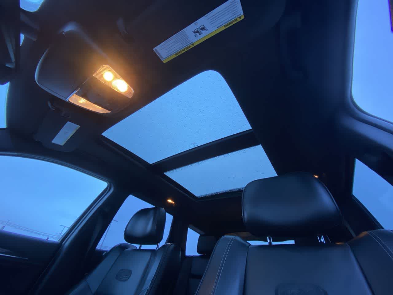 Thumbnail: 2015 Jeep Grand Cherokee - 23