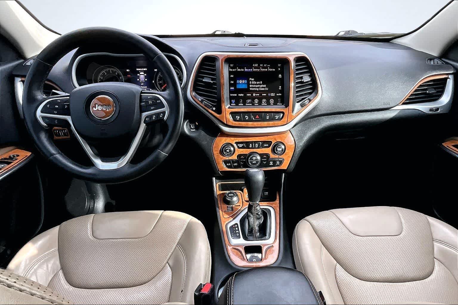 Thumbnail: 2015 Jeep Cherokee - 10