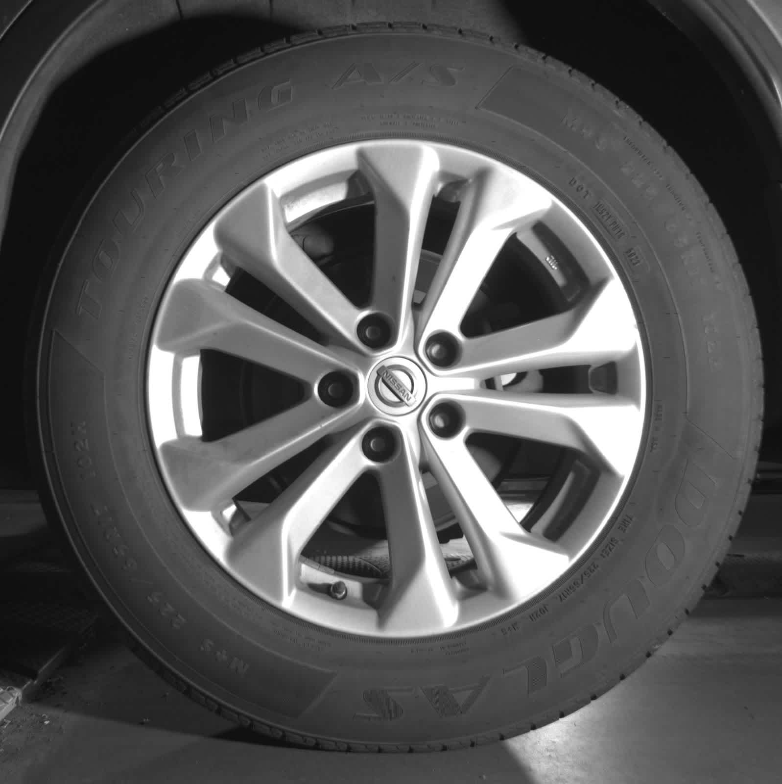 Thumbnail: 2015 Nissan Rogue - 12