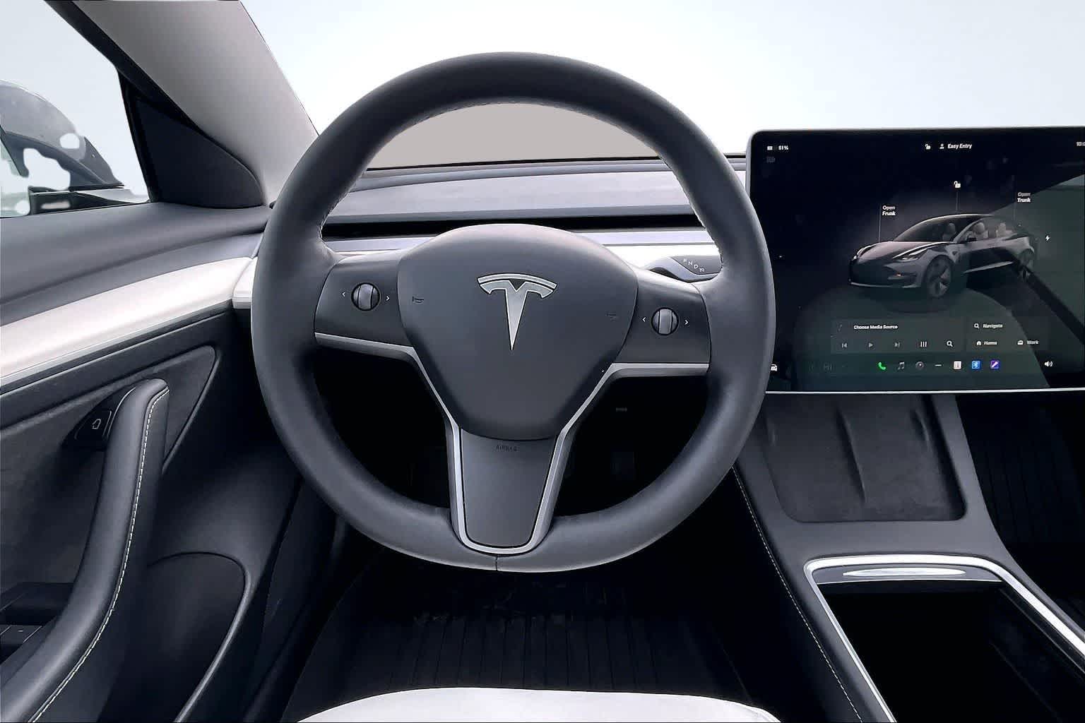 Thumbnail: 2023 Tesla Model 3 - 15