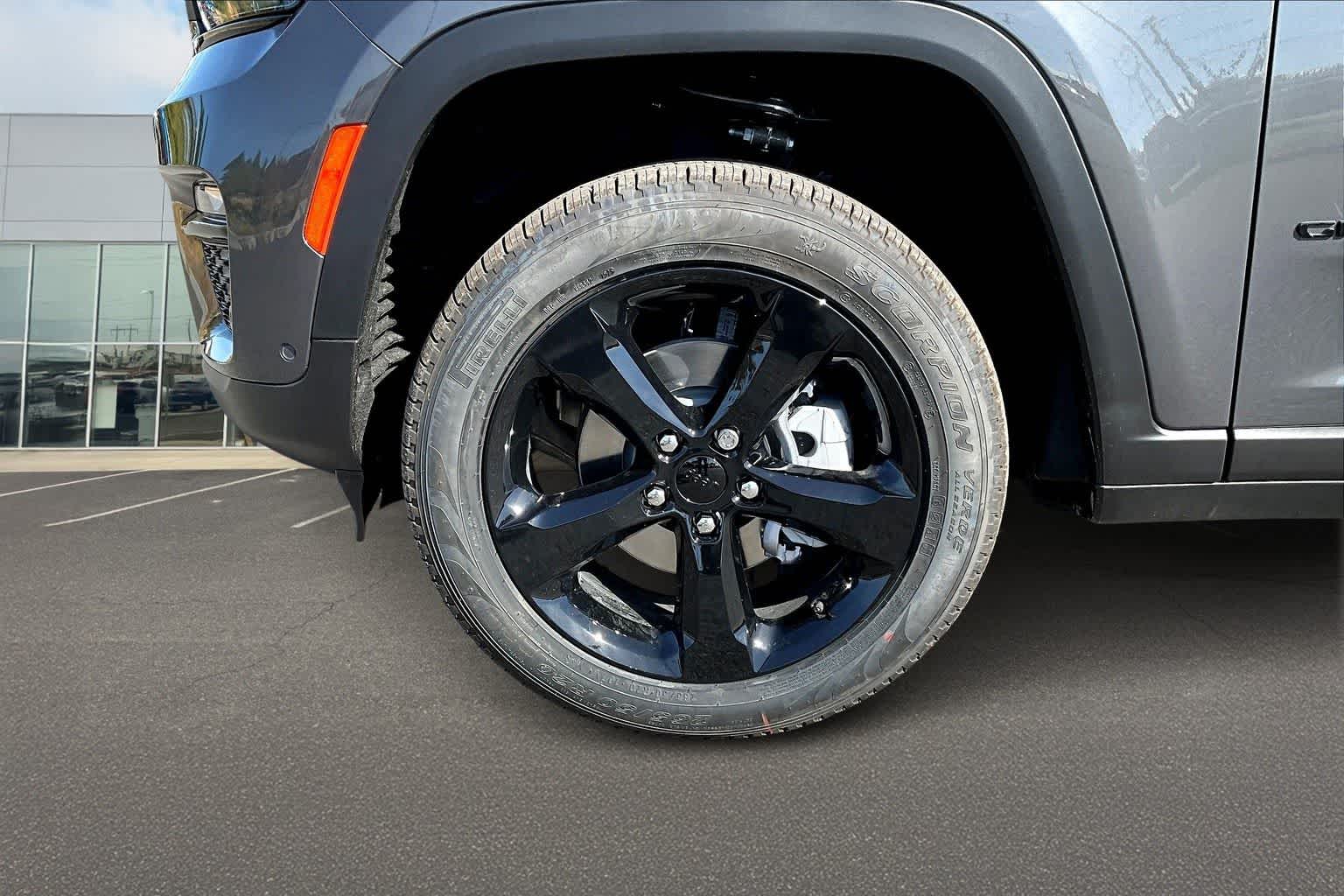 Thumbnail: 2025 Jeep Grand Cherokee - 8