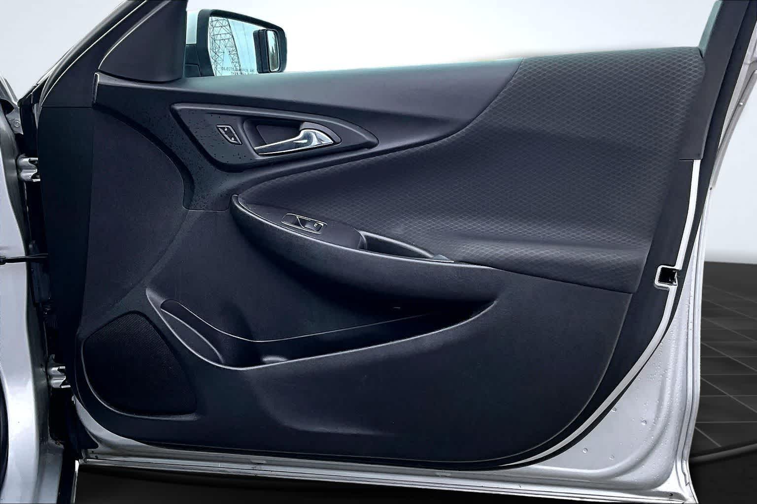 Thumbnail: 2021 Chevrolet Malibu - 29