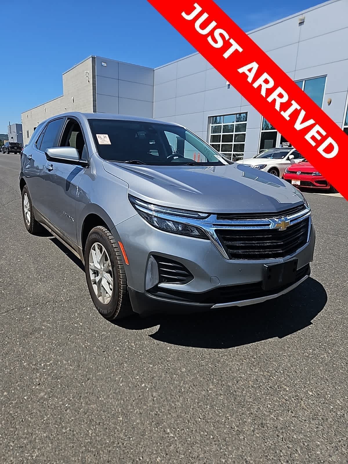 Thumbnail: 2023 Chevrolet Equinox - 3