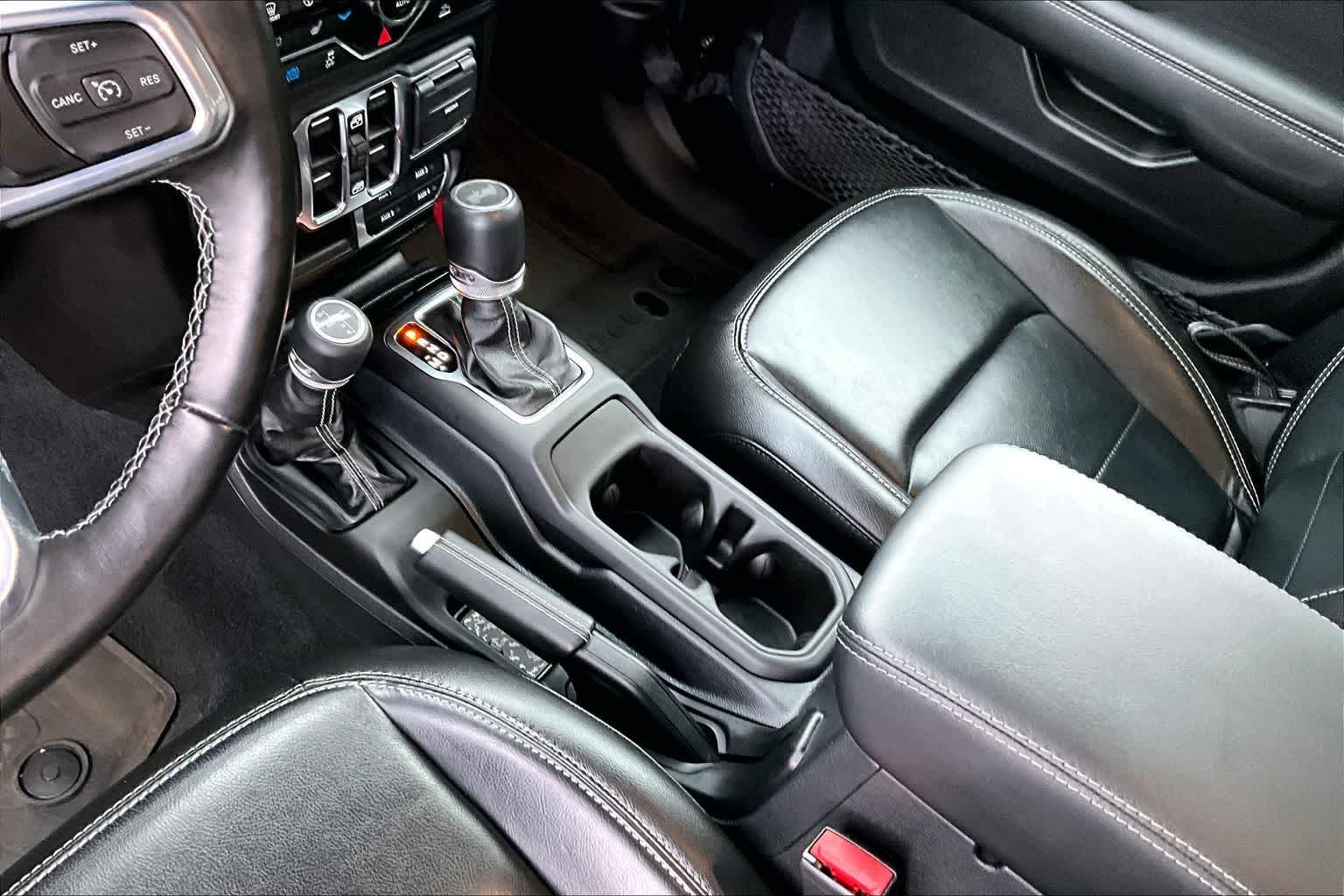 Thumbnail: 2023 Jeep Wrangler - 16