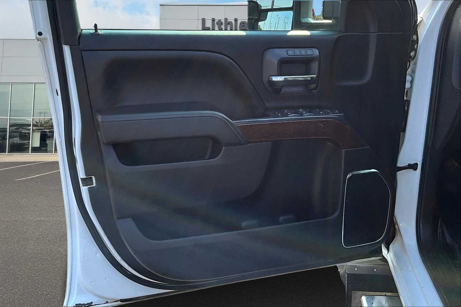 Thumbnail: 2018 GMC Sierra 2500 - 28