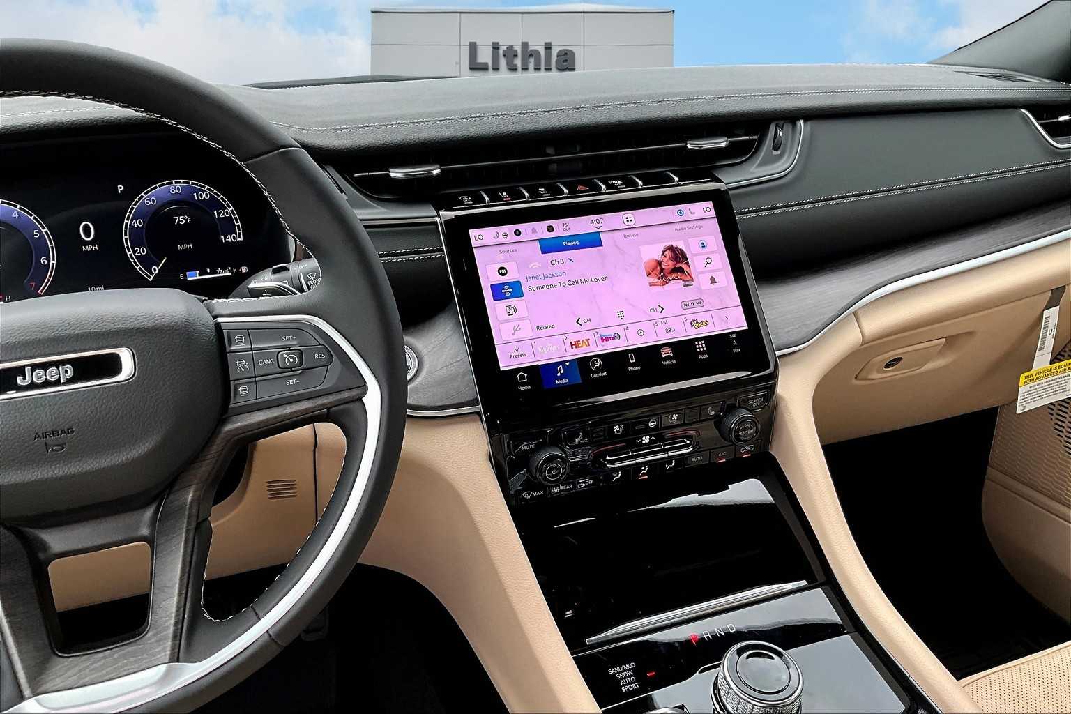 Thumbnail: 2025 Jeep Grand Cherokee L - 16