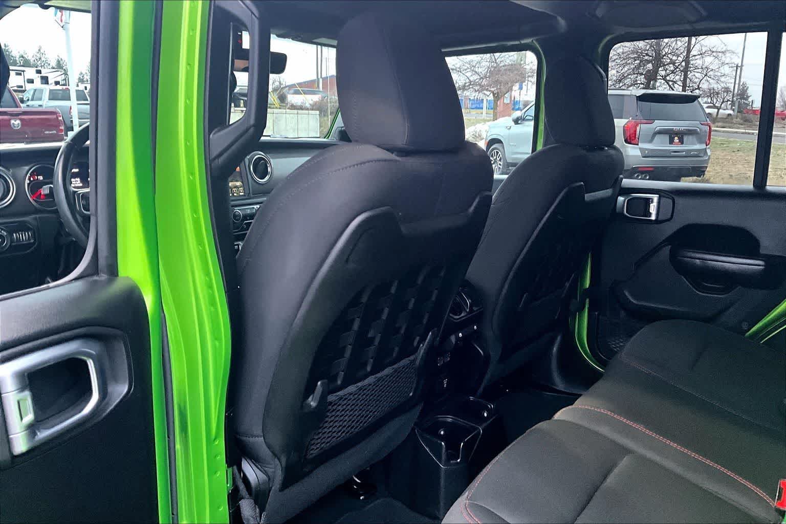 Thumbnail: 2018 Jeep Wrangler - 12