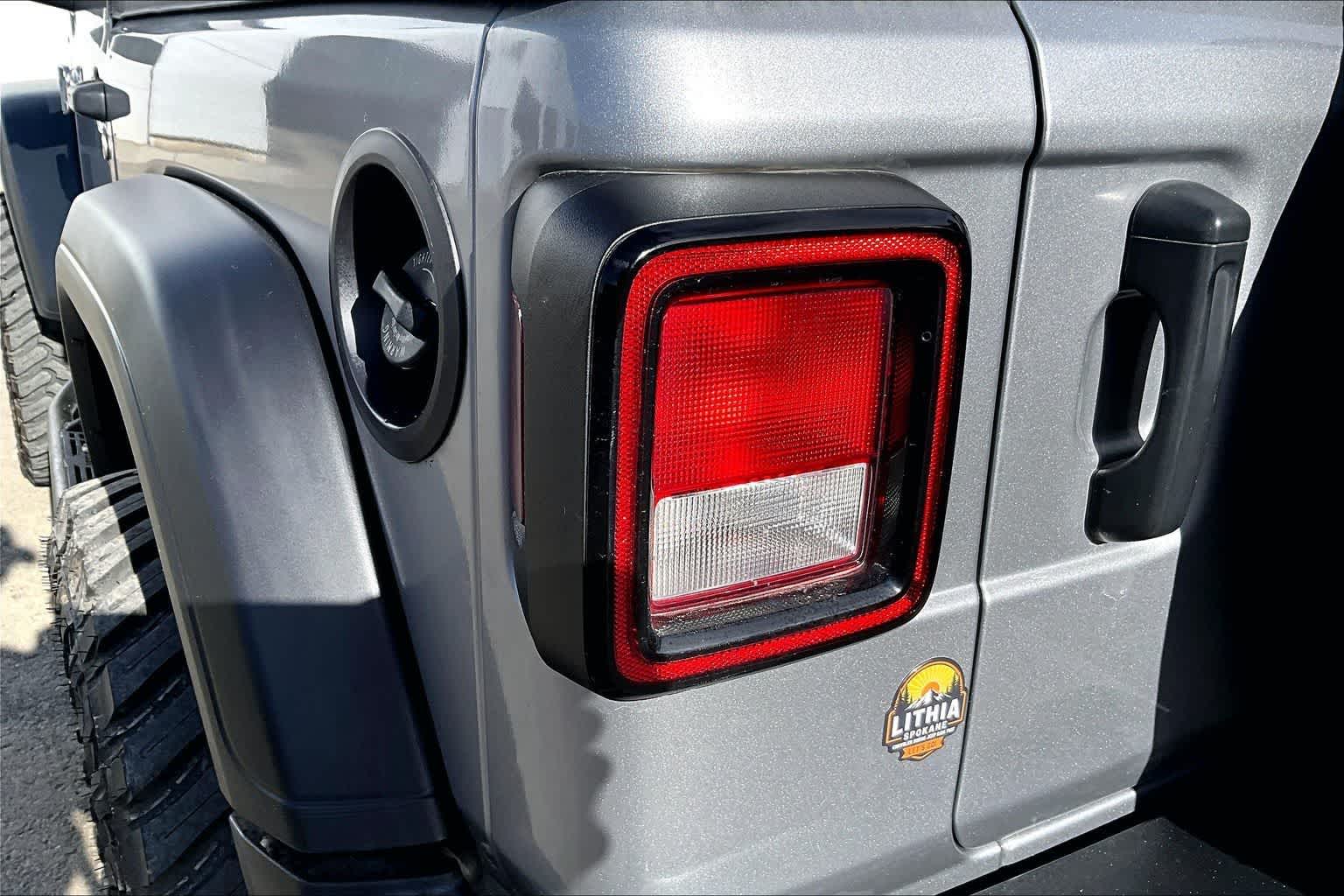 Thumbnail: 2021 Jeep Wrangler - 32