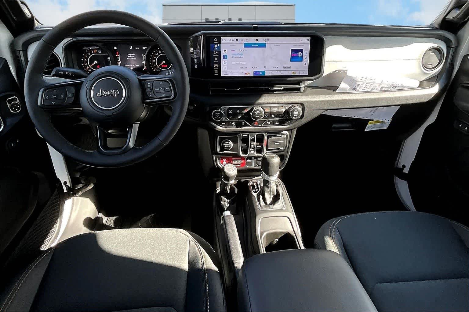 Thumbnail: 2025 Jeep Gladiator - 10