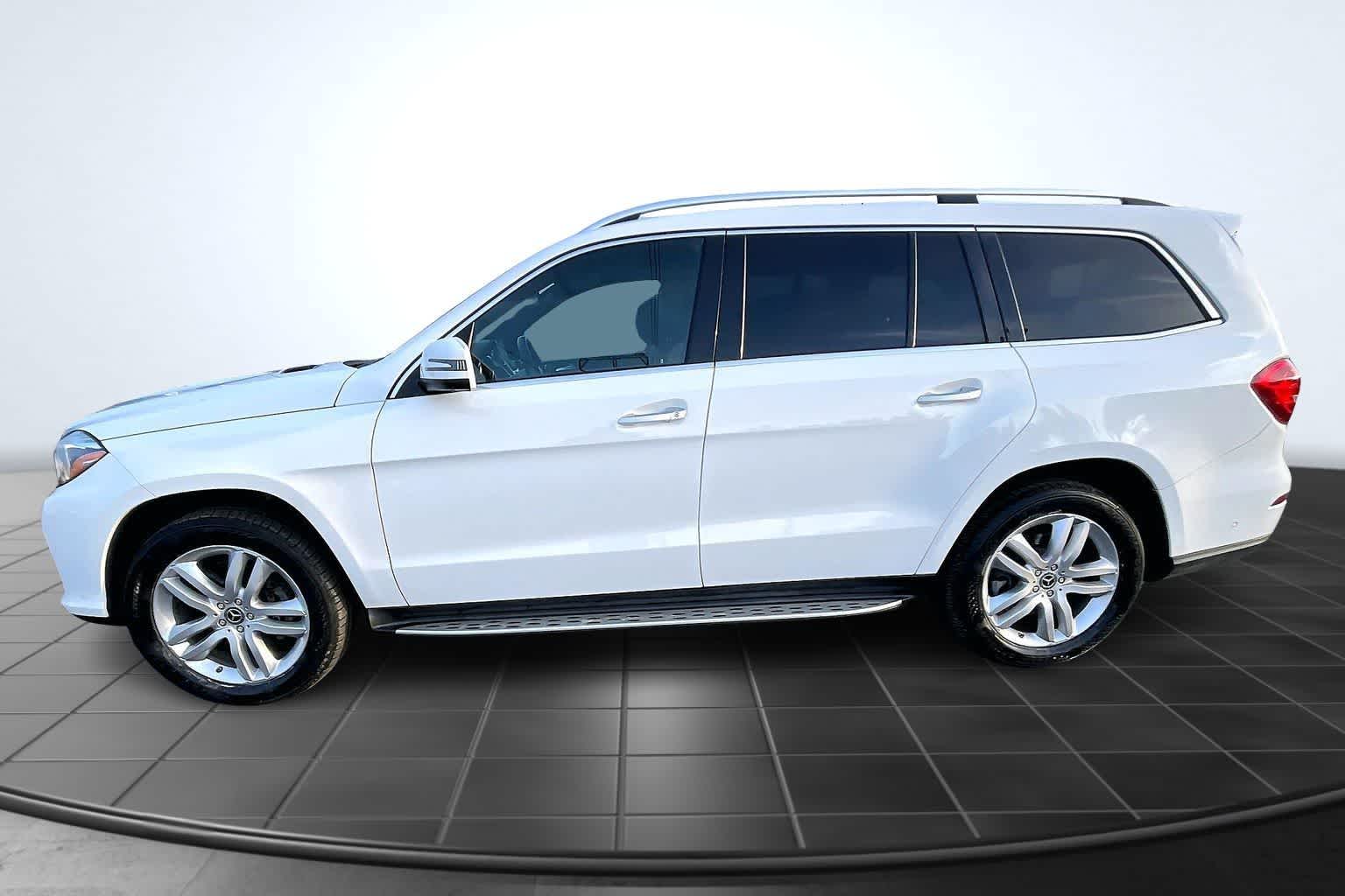 Thumbnail: 2019 Mercedes-Benz GLS - 3