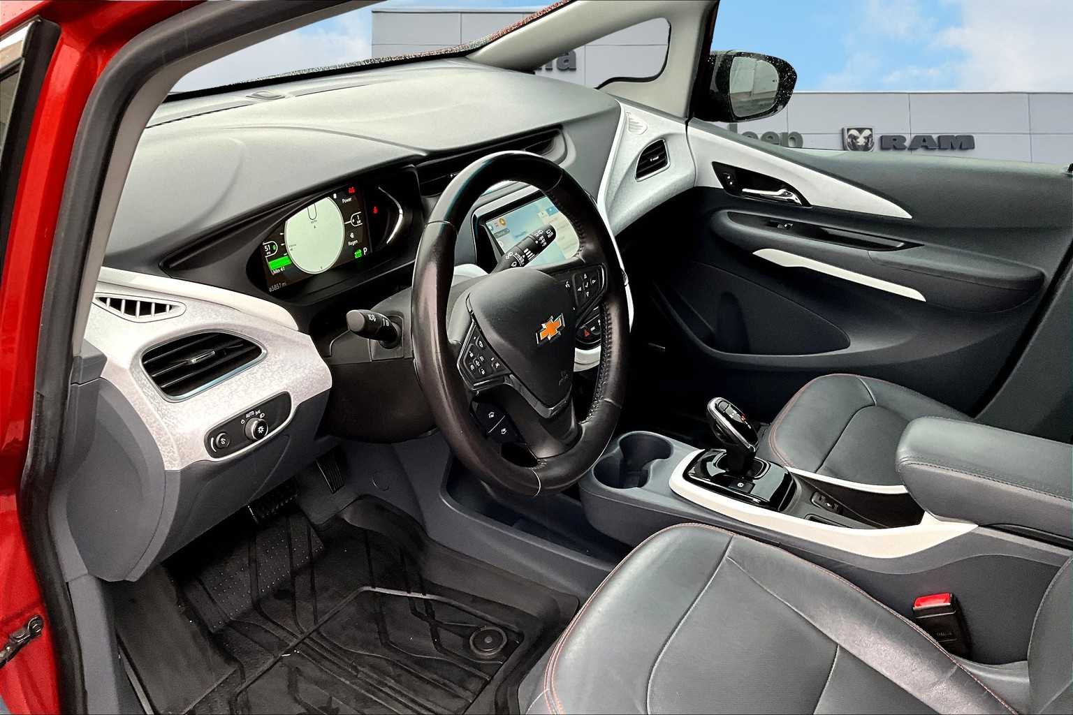 Used 2020 Chevrolet Bolt EV Premier with VIN 1G1FZ6S03L4132238 for sale in Spokane, WA