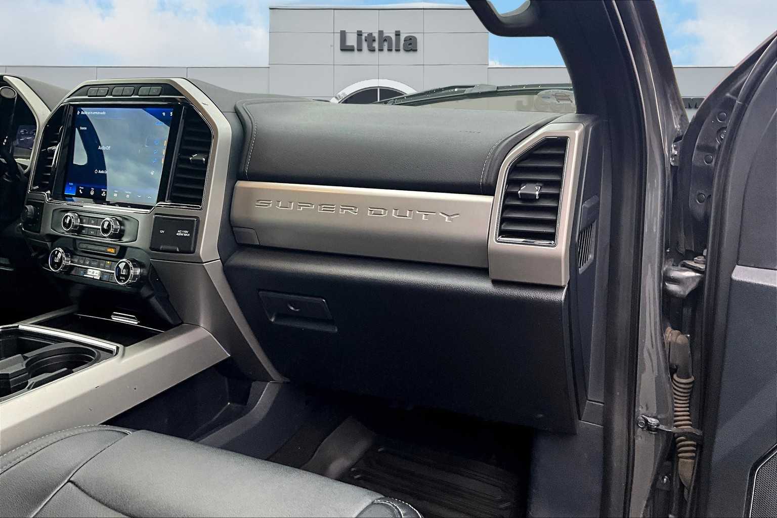 Thumbnail: 2022 Ford Econoline - 24