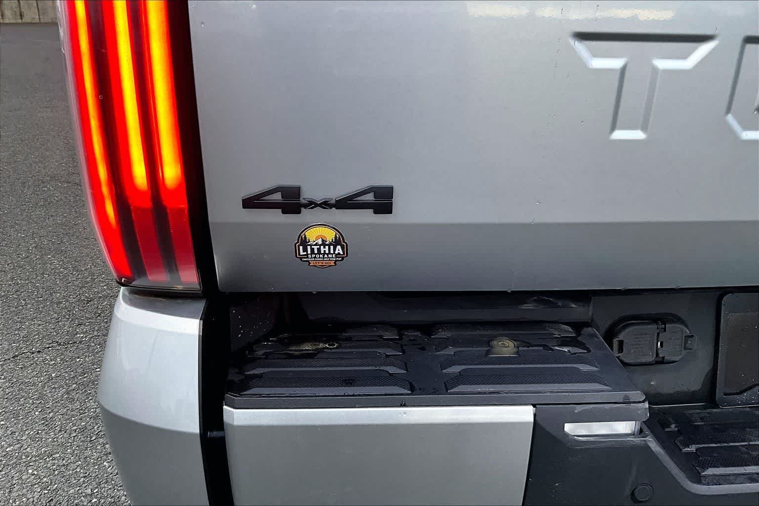 Thumbnail: 2022 Toyota Tundra - 7