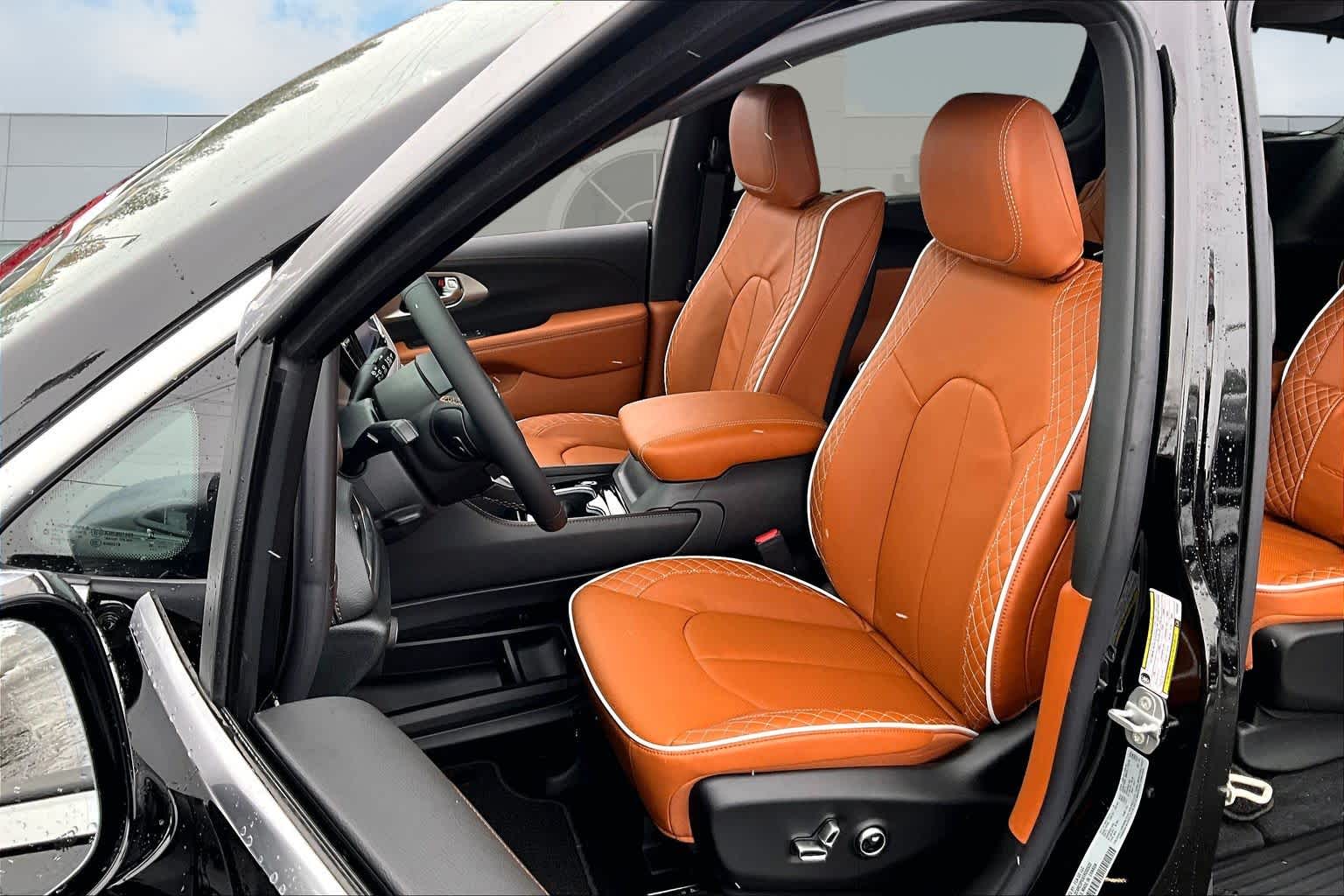 Thumbnail: 2026 Chrysler Pacifica - 11