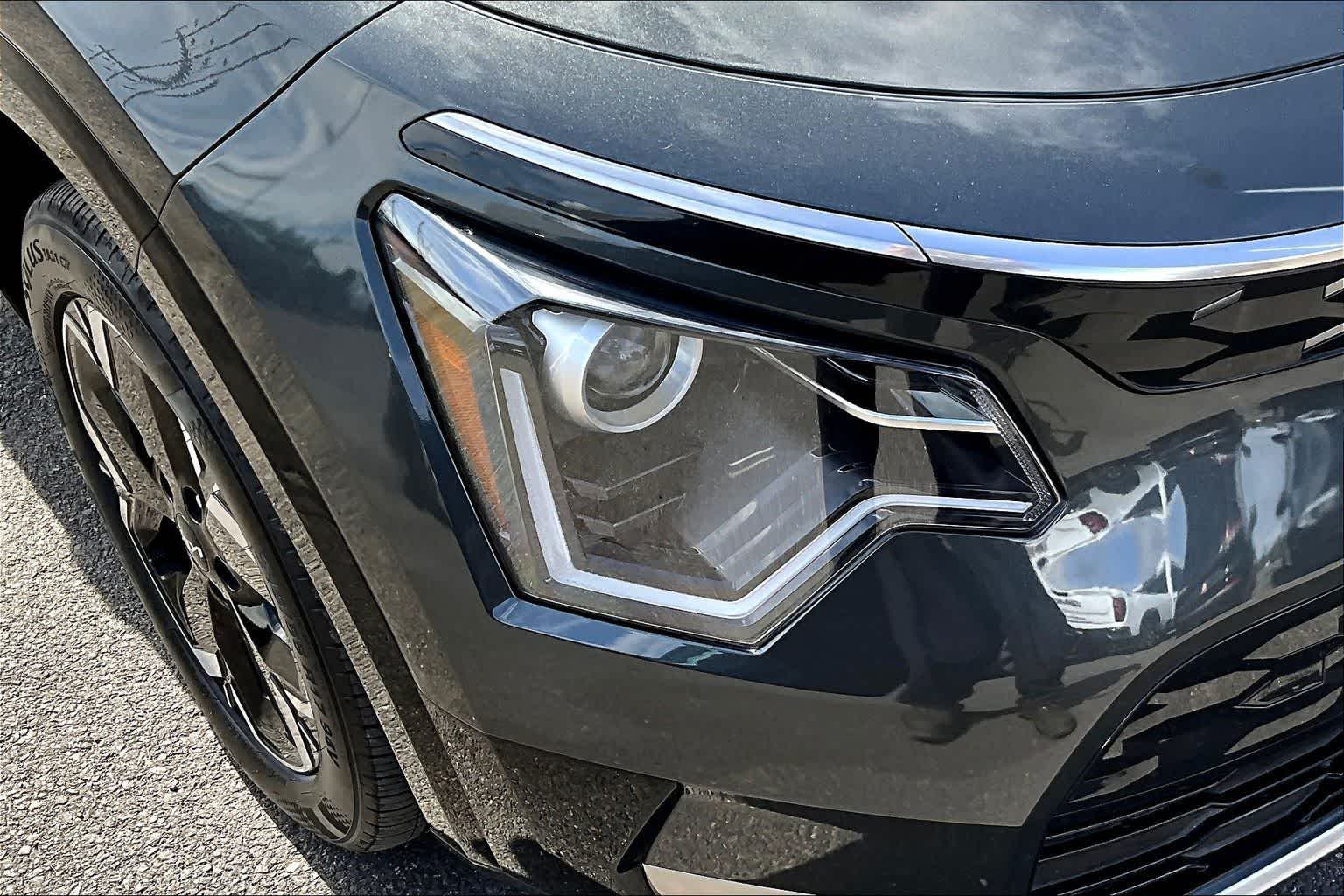 Thumbnail: 2024 Kia Niro - 31