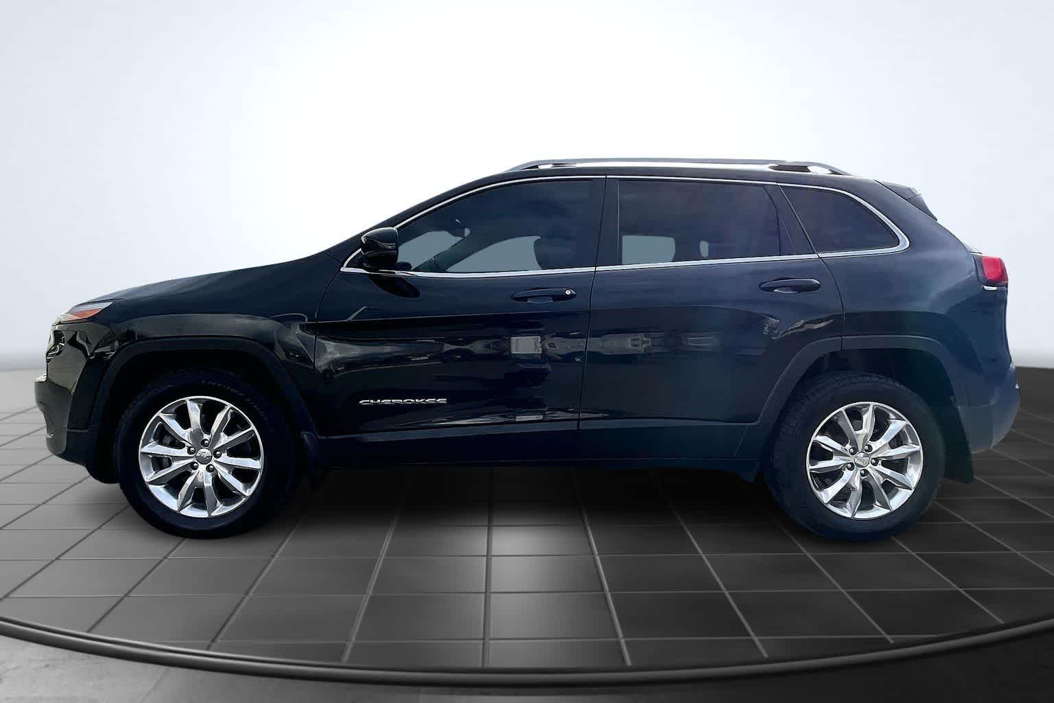 Thumbnail: 2015 Jeep Cherokee - 3