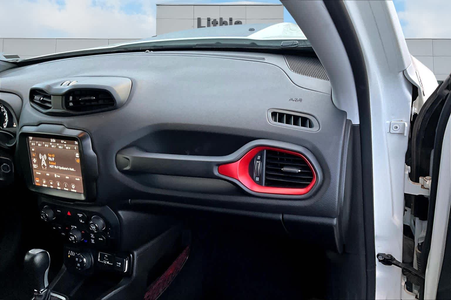 Thumbnail: 2023 Jeep Renegade - 24