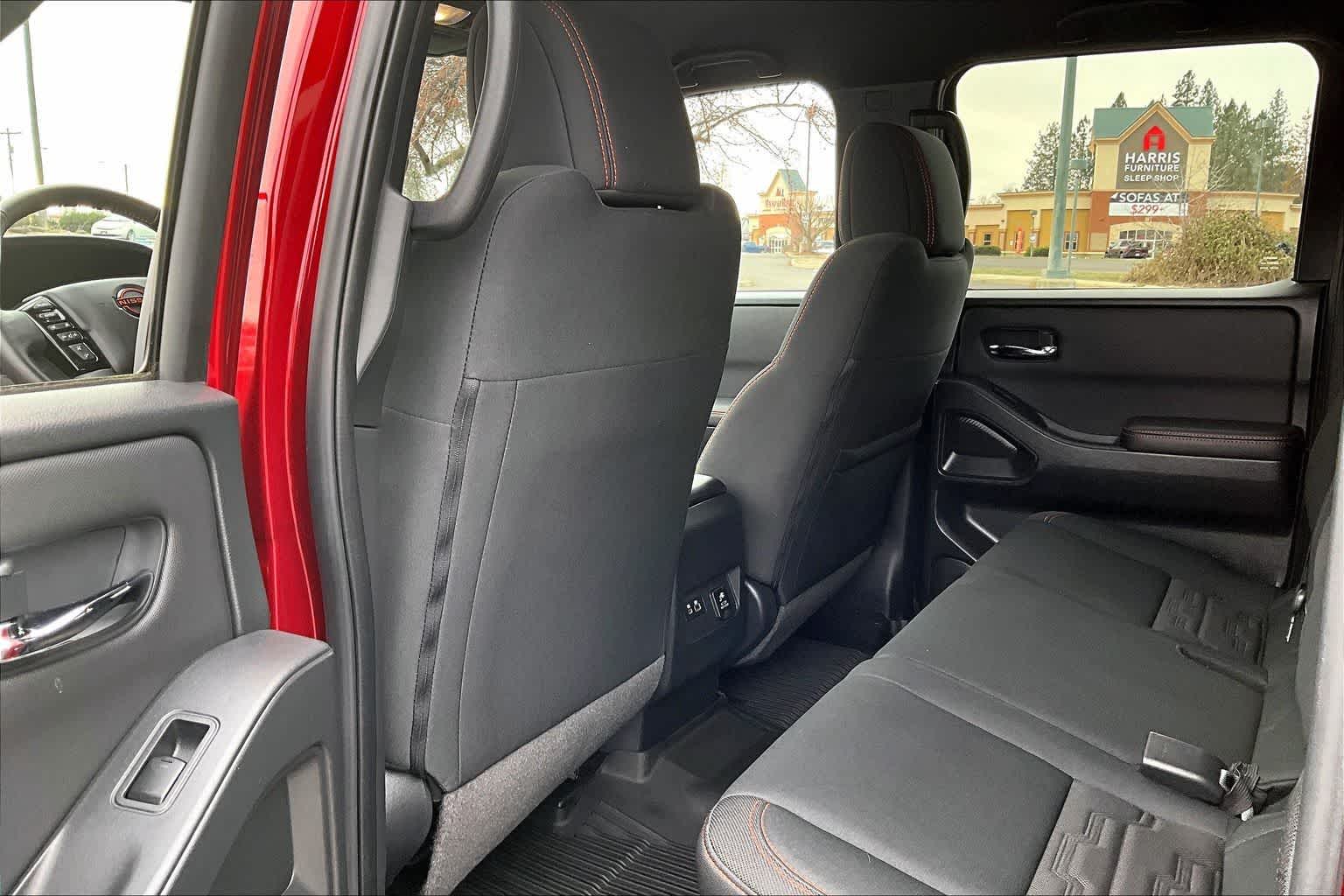 Thumbnail: 2024 Nissan Frontier - 12