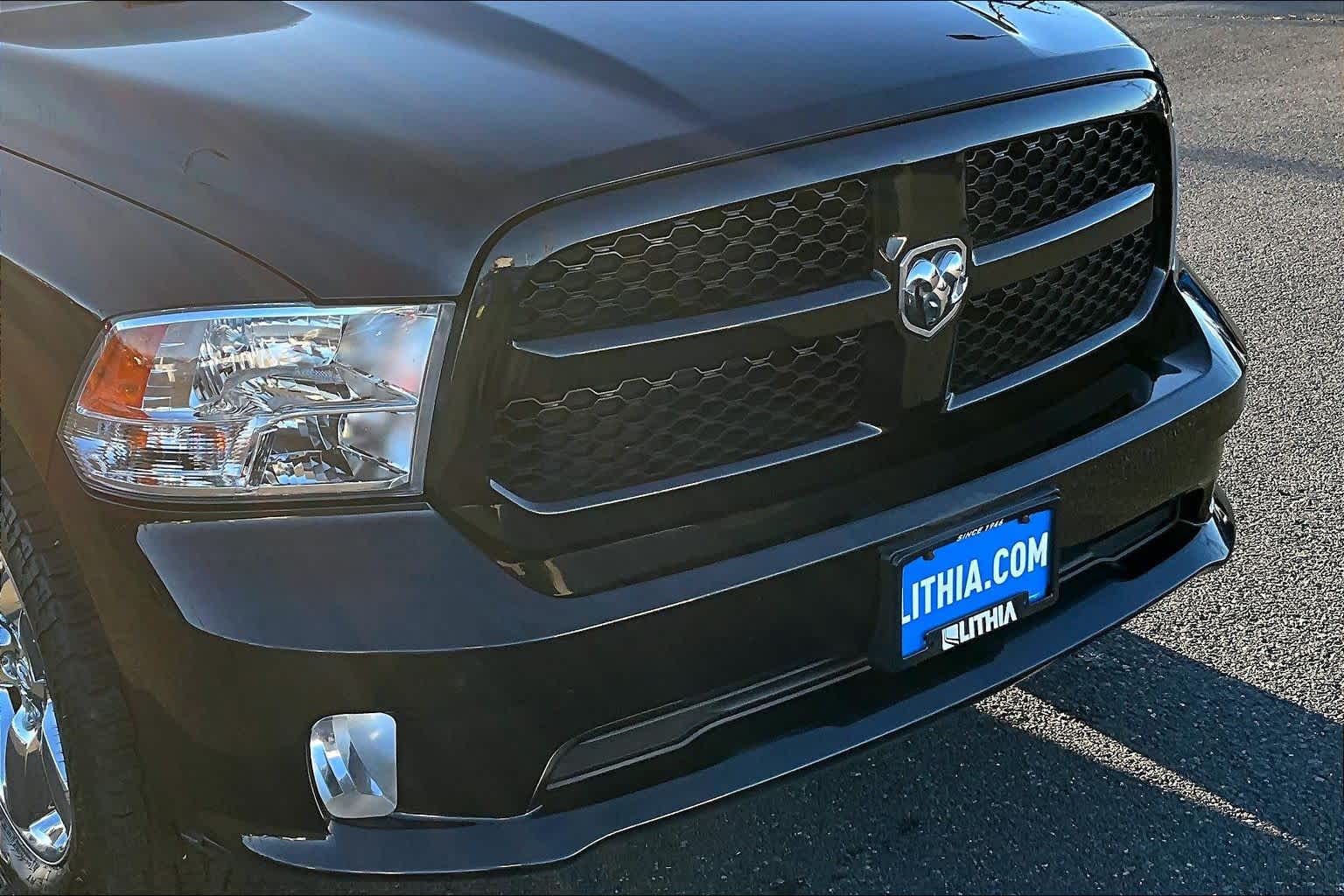 Thumbnail: 2019 RAM 1500 Classic - 33