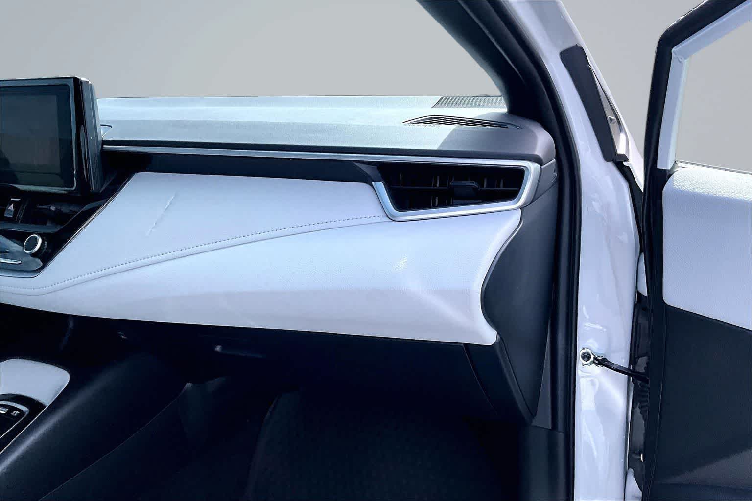 Thumbnail: 2025 Toyota Corolla - 24