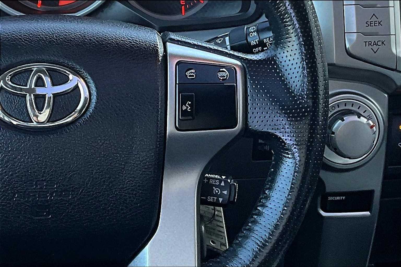 Thumbnail: 2012 Toyota 4Runner - 26