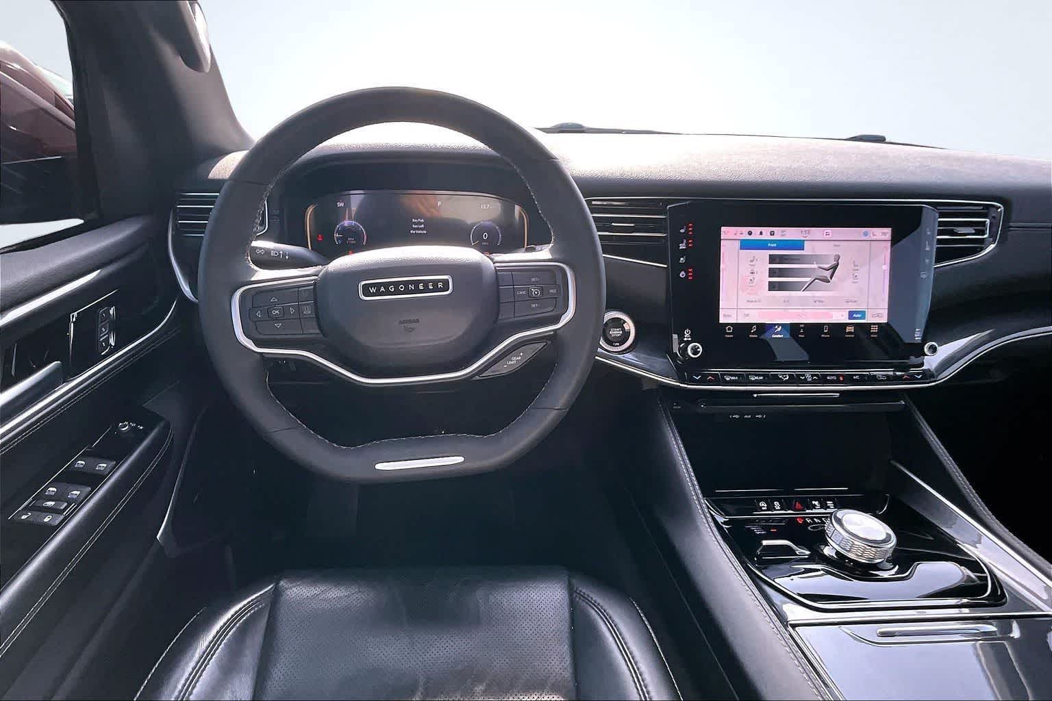 Thumbnail: 2022 Jeep Wagoneer - 14