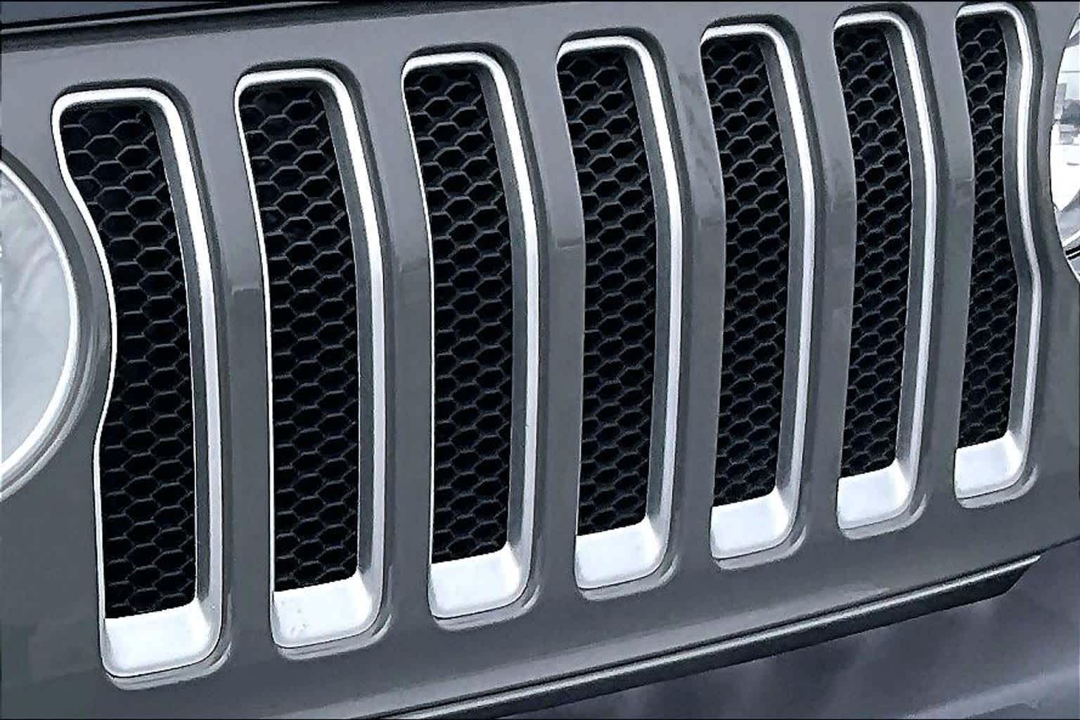 Thumbnail: 2023 Jeep Wrangler - 33