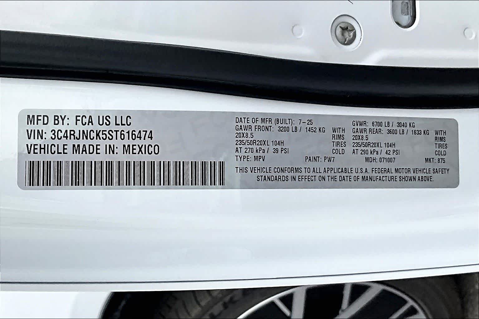 Thumbnail: 2025 Jeep Wagoneer S - 21