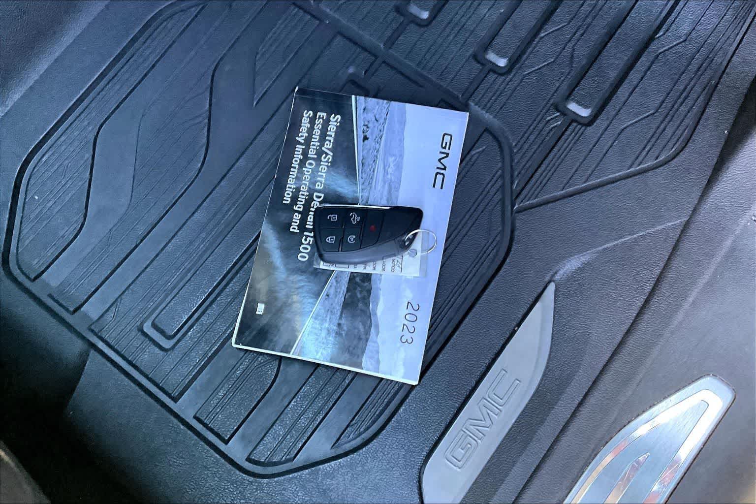 Thumbnail: 2023 GMC Sierra 1500 - 19