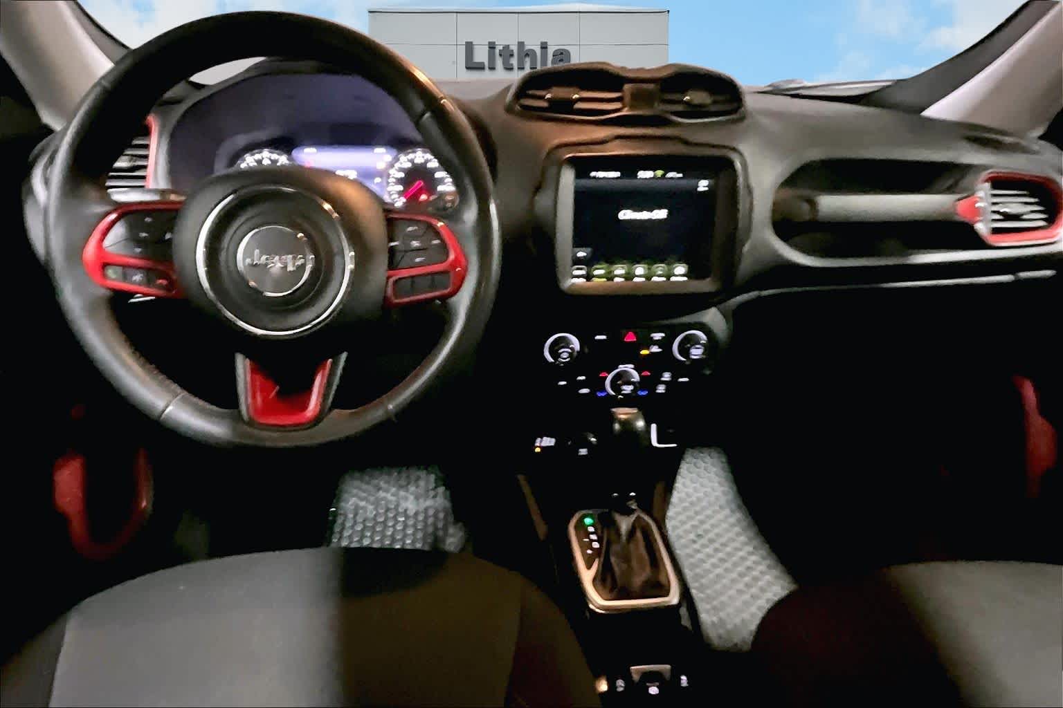 Thumbnail: 2022 Jeep Renegade - 10