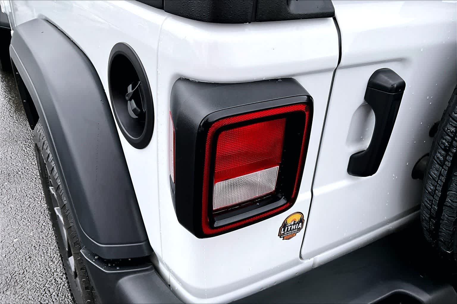 Thumbnail: 2024 Jeep Wrangler - 31