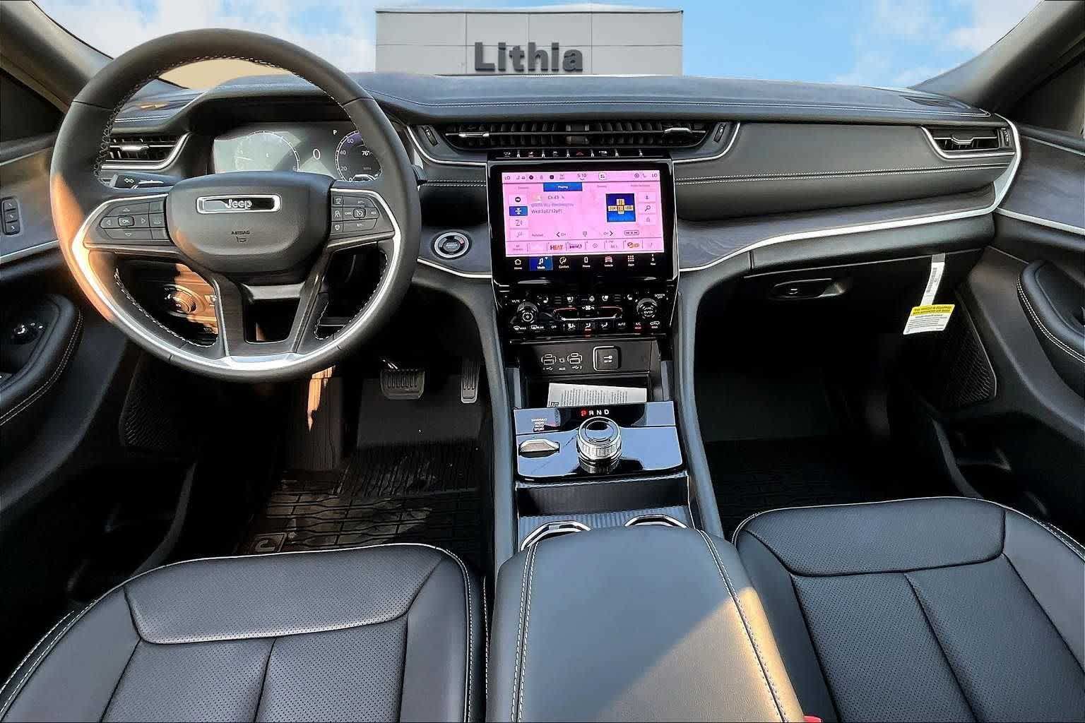 Thumbnail: 2025 Jeep Grand Cherokee L - 11