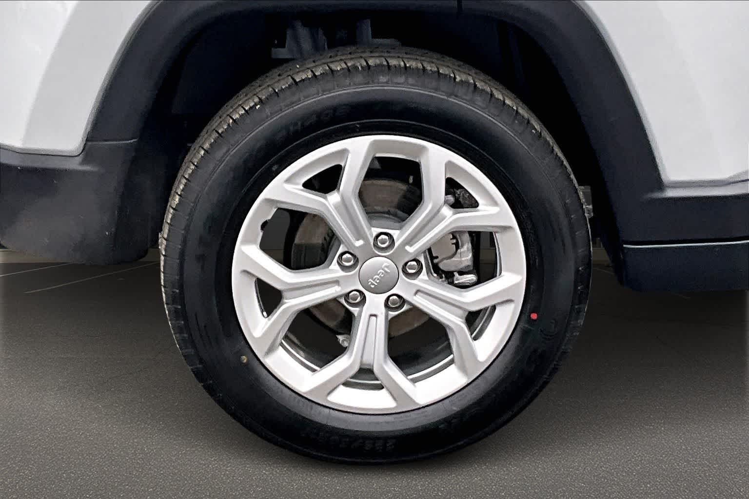 Thumbnail: 2024 Jeep Compass - 36