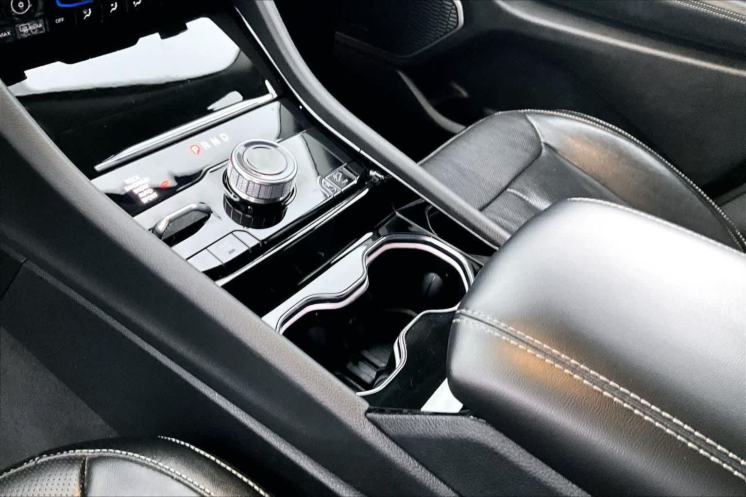 Thumbnail: 2022 Jeep Grand Cherokee - 17