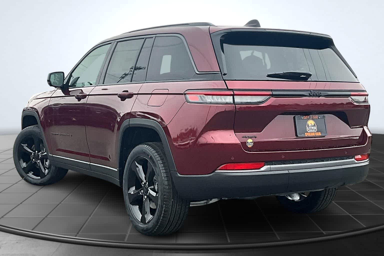 Thumbnail: 2026 Jeep Grand Cherokee - 4