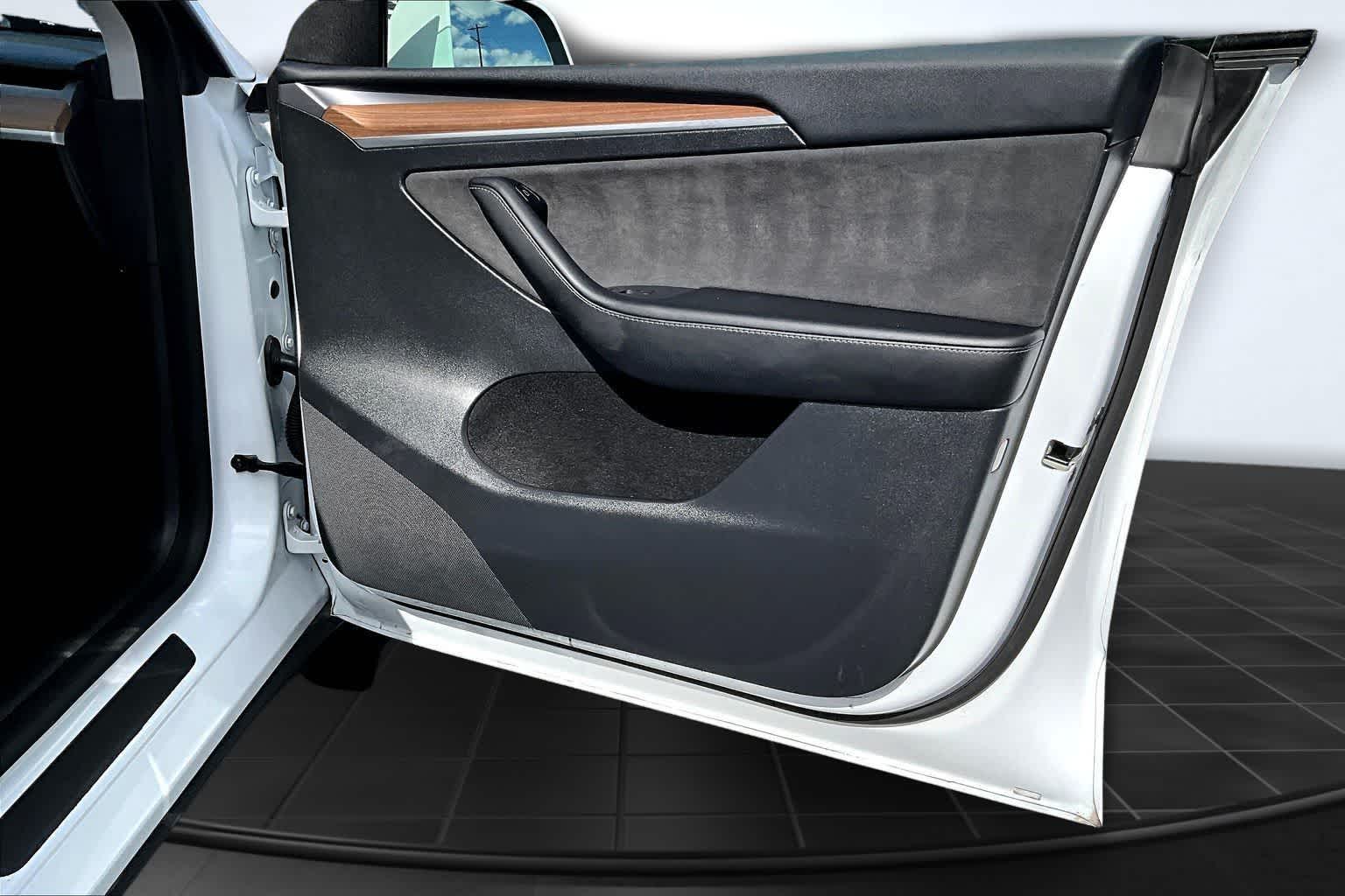 Thumbnail: 2023 Tesla Model Y - 29