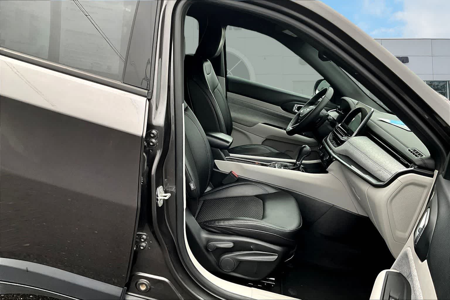 Thumbnail: 2024 Jeep Compass - 14