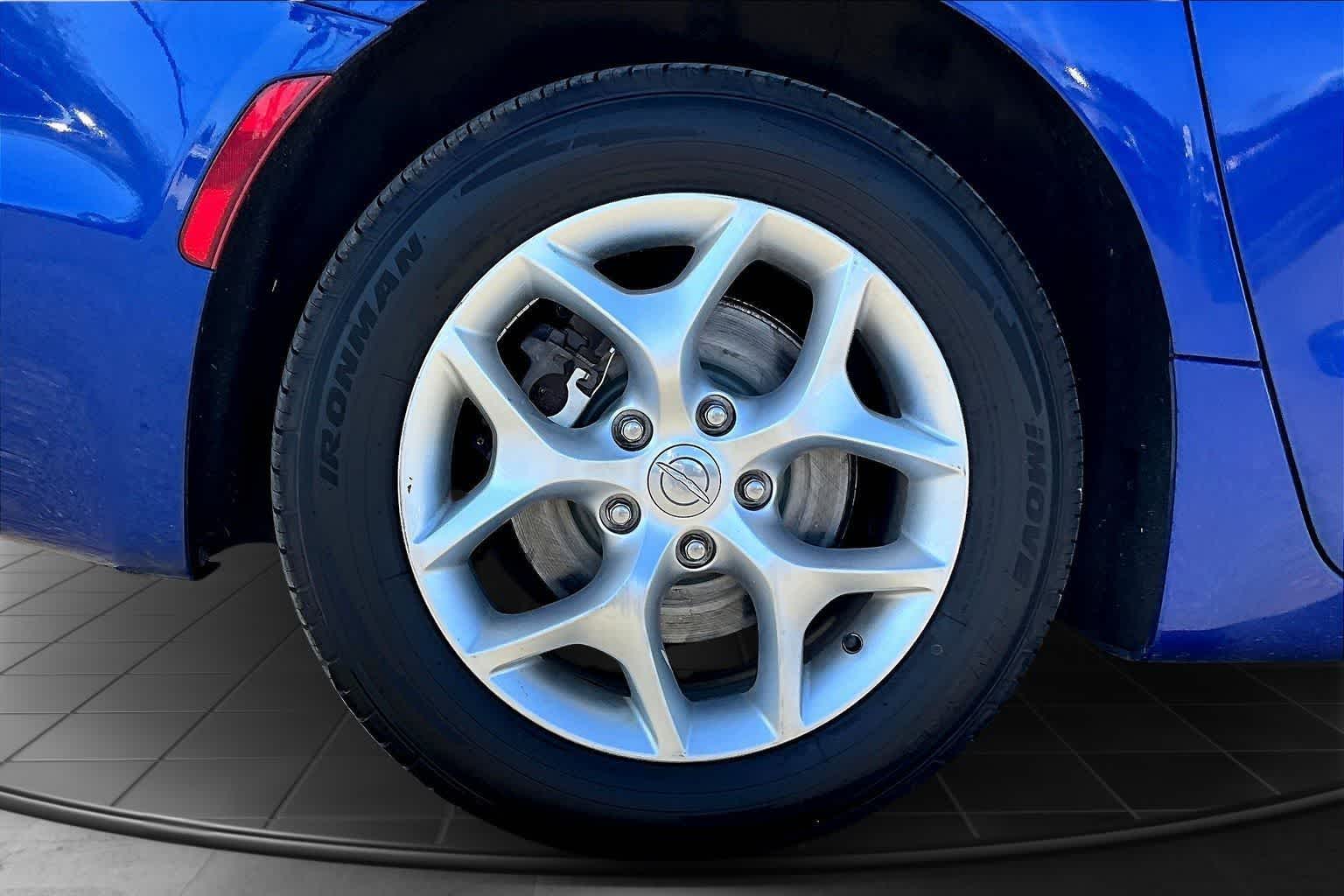 Thumbnail: 2020 Chrysler Pacifica - 35